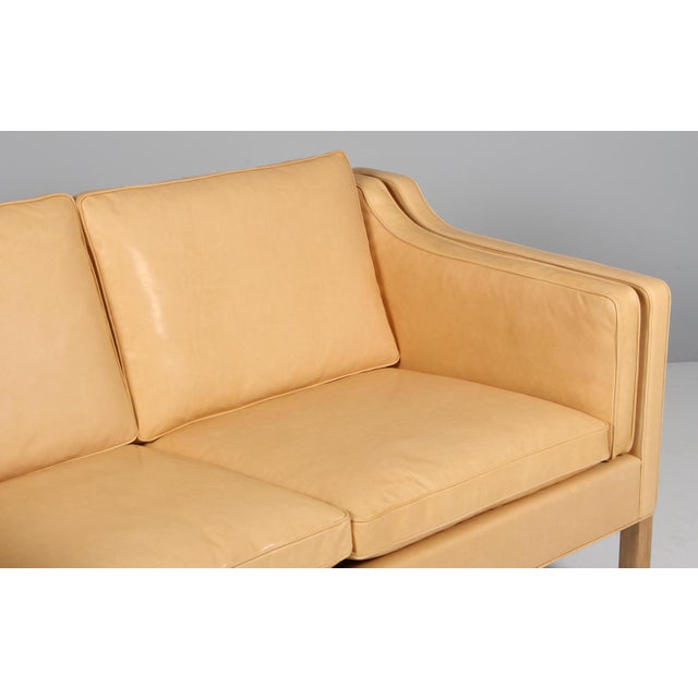 Vintage Two-Seat Sofa in Sahara Vacona Leather by Børge Mogensen, 1960s For Sale - Image 5 of 9