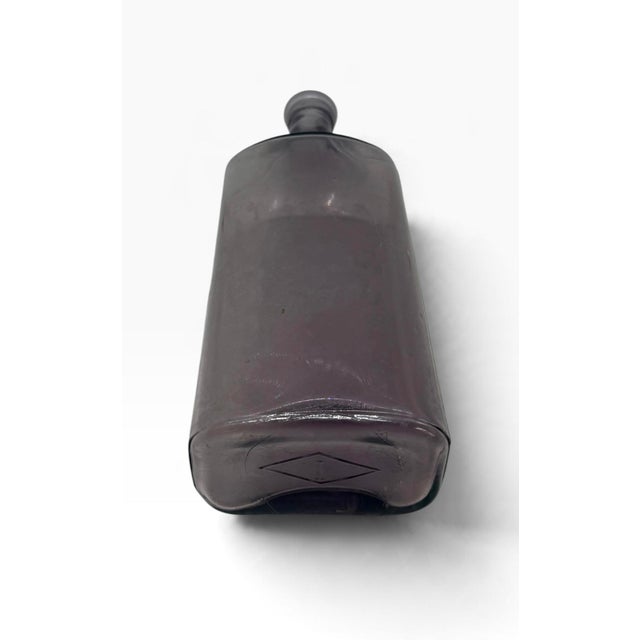 1910s Antique Sun-Purple Amethyst Medicine Bottle Illinois Glass Company Diamond I 1915-1920s For Sale - Image 5 of 12