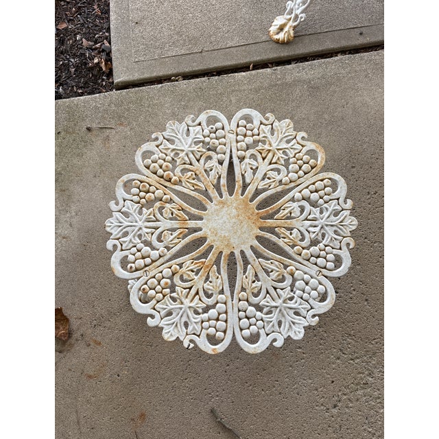 Kramer Brothers Late 19th Century White Cast Iron Grapevine Garden Set, 4 Pieces For Sale - Image 4 of 13