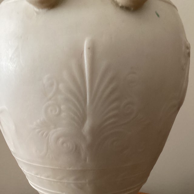 Antique Carved Neoclassical Art Deco Alabaster Urn Lamp With Swan Handles Circa 1930s For Sale - Image 9 of 12