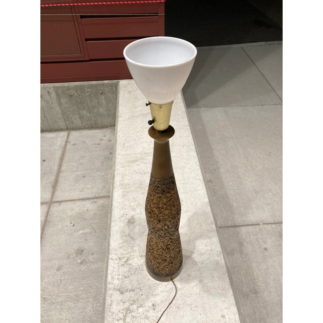 Coffee Mid-Century Modern Tall Walnut & Cork Table Lamp For Sale - Image 8 of 13