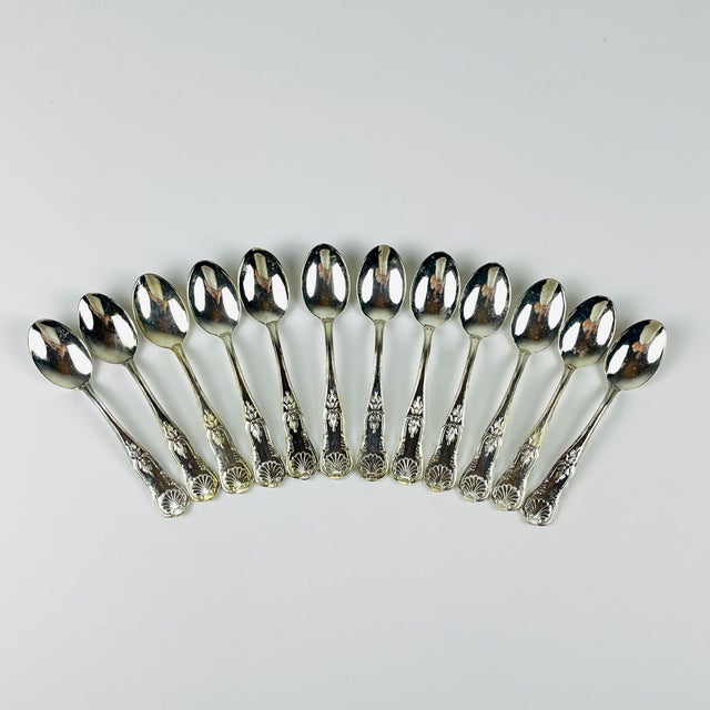 This amazing set of 51 cutlery pieces in 800 silver plated is an authentic expression of the Italian silverware tradition....