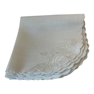 Vintage Embroidered Dinner Napkins - Set of 6 For Sale