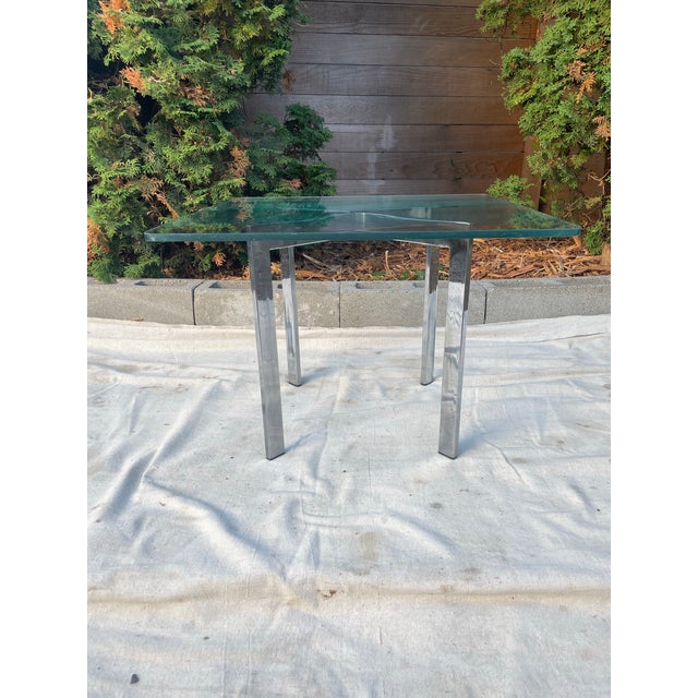 Mid 20th Century Barcelona Style Chrome X-Base Glass Top Side Table, Mid-Century Modern For Sale - Image 4 of 10