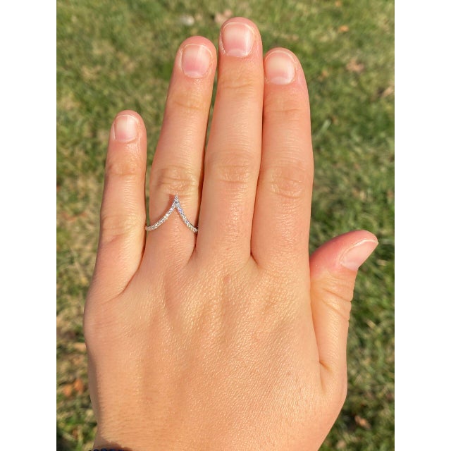 The 99th Avenue: Gabriel and Company Chevron Band in White Gold For Sale - Image 9 of 10