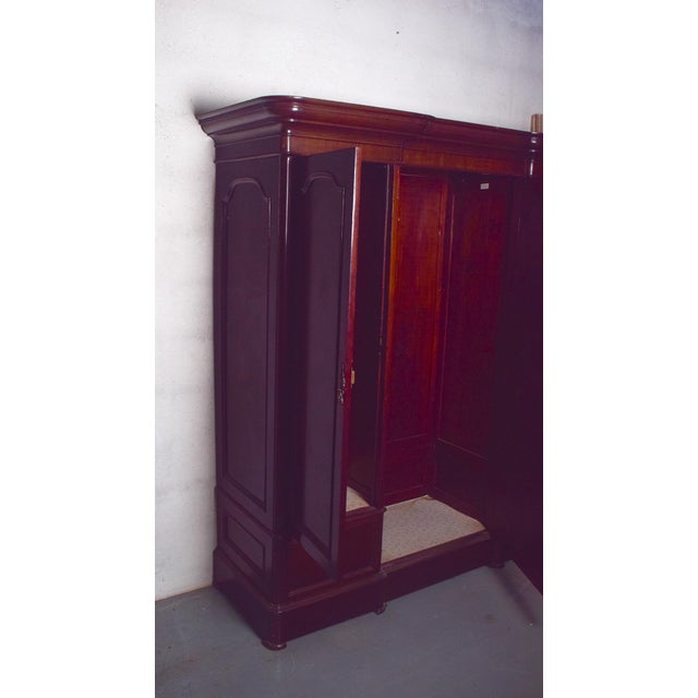 Antique English Mahogany Wardrobe with Central Mirror For Sale - Image 4 of 9