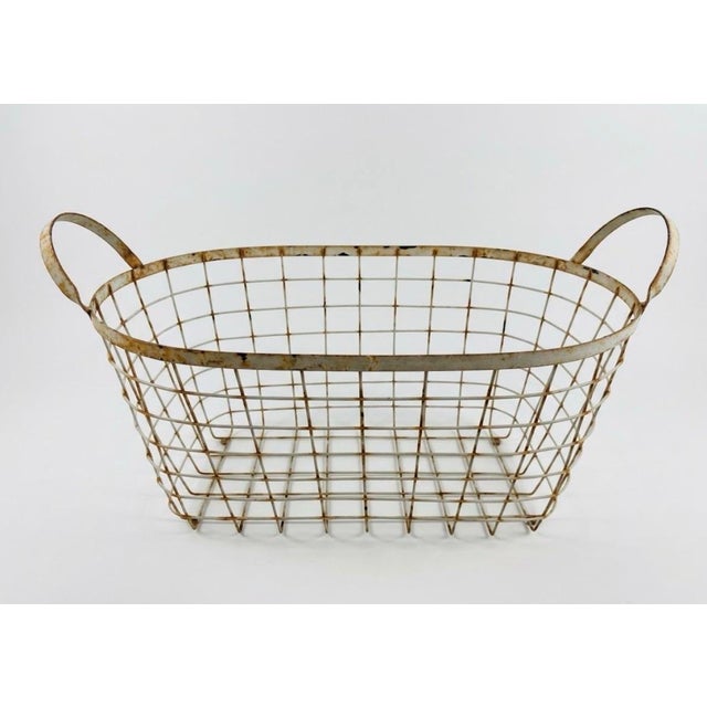 Mid 20th Century Mid-Century French Distressed White Wire Gathering Basket With Ball Feet & Handles For Sale - Image 5 of 7