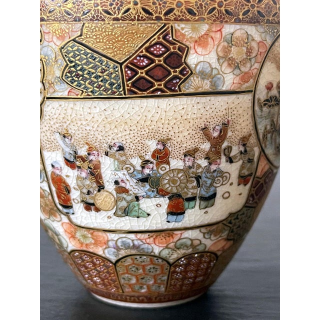 Fine and Rare Miniature Satsuma Vase by Taizan Yohei For Sale - Image 12 of 17
