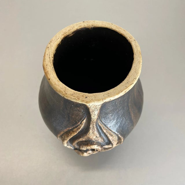 Brutalist Abstract Studio Pottery Vase from Gerhard Liebenthron, Germany, 1980s For Sale - Image 9 of 18