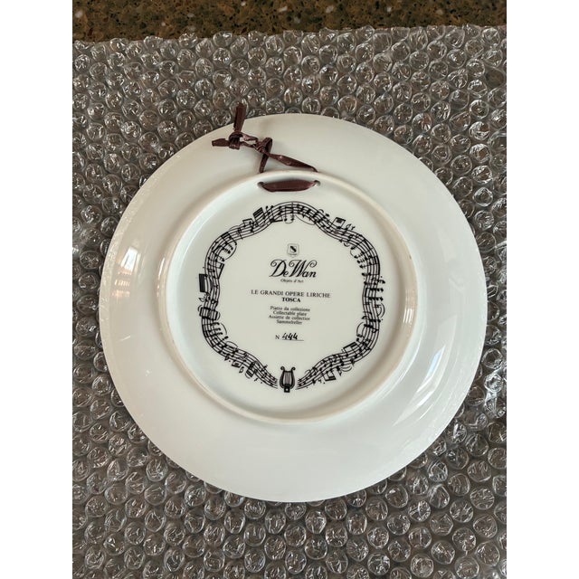 1960s 1960s De Wan Porcelain Plates, Part of the "Le Grandi Opere Liriche"' (Great Opera Works) Series Celebrating Giacomo Puccini's Famous Opera, Tosca. For Sale - Image 5 of 8