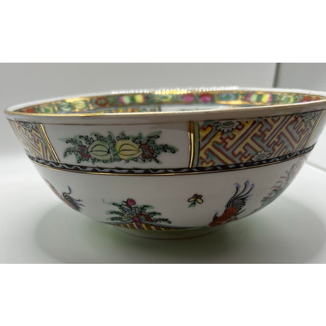 Chinese Rooster Bowl, hand painted in Hong Kong. Made from Japanese Porcelain. The bowl is beautiful vibrant colors, the...