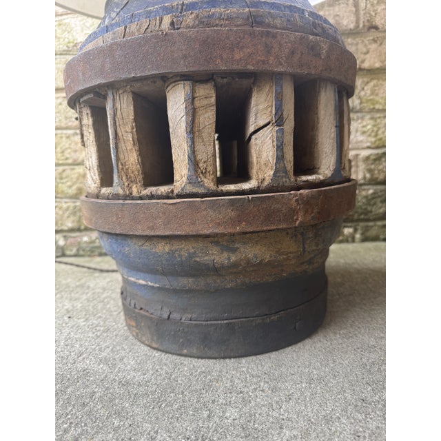 Mid 20th Century Vintage Wagon Wheel Table Lamp For Sale - Image 5 of 12