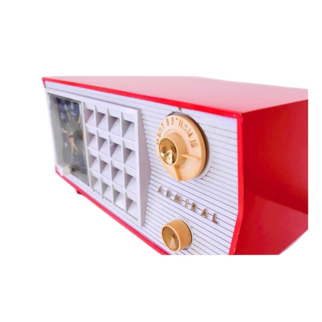 50s Coral Pink White Admiral Bakelite Am Vacuum Tube Alarm Clock Radio