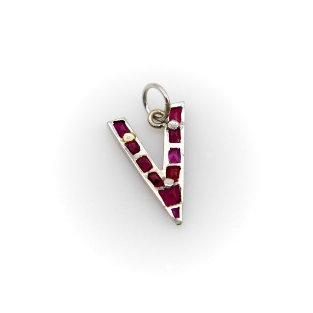 1940s 1940s Retro Platinum World War II v for Victory Ruby Pendant Charm For Sale - Image 5 of 9