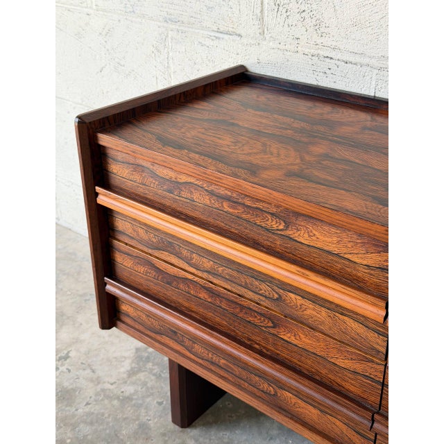 Rosewood Four Drawer Dresser Chest Low Storage Bagn Møbelindustri Bruksbo Norway 1960s For Sale - Image 9 of 11