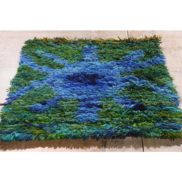 Vintage Swedish Rya Rug, 01'07 X 01'09 For Sale - Image 9 of 10