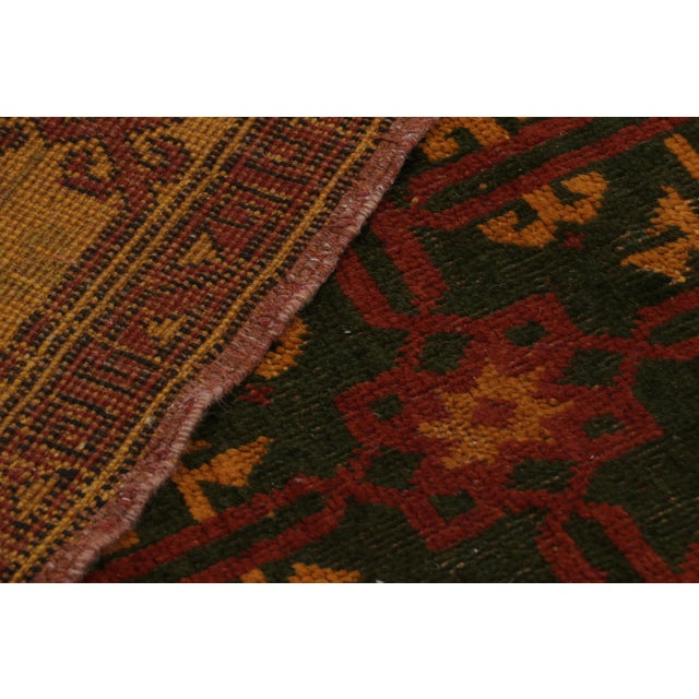 Orange Vintage Mid-Century Geometric Floral Red and Green Wool Rug – Orange-Brown Accents For Sale - Image 8 of 8