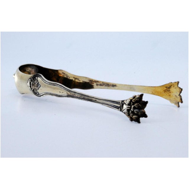 Claws-Shaped Gold-Plated Silver Ice Tongs with Reliefs For Sale - Image 6 of 10