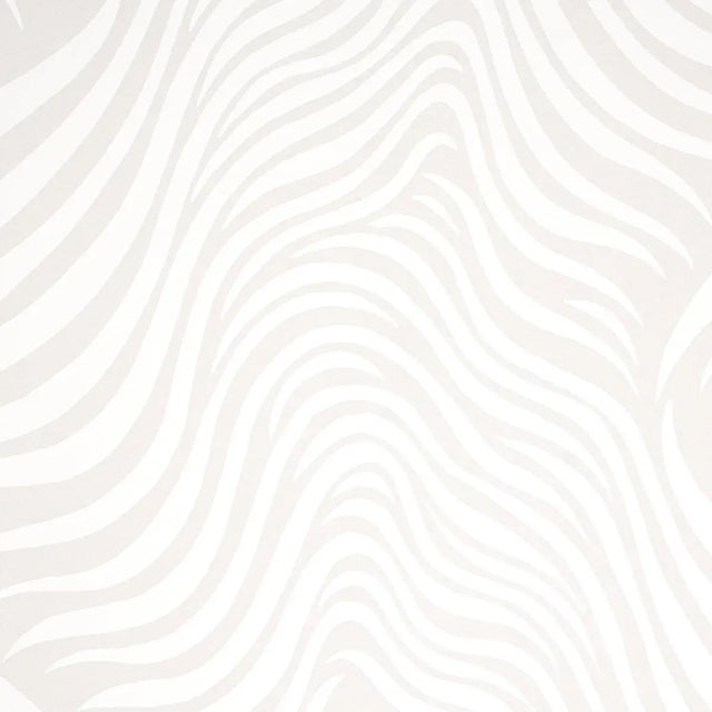 Abstract Schumacher Sauvage Wallpaper in Dove For Sale - Image 3 of 5
