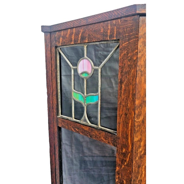 Antique Arts & Crafts Oak China Cabinet With Leaded Floral Glass, C. 1900 For Sale - Image 12 of 18