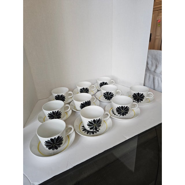 1960s Mid Century Modern Arabia Made in Finland Lea Pattern - 31 Pcs For Sale - Image 11 of 12