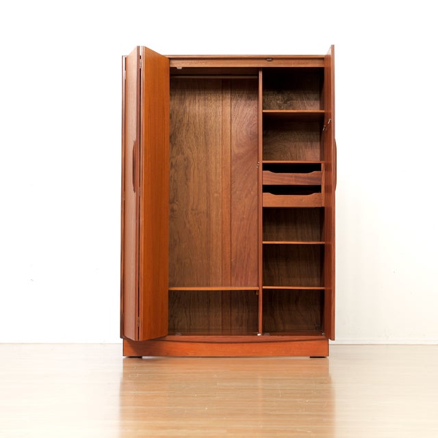 A quality piece of British mid-century design by the much heralded G Plan. Designed by VB Wilkins as part of G Plan's...