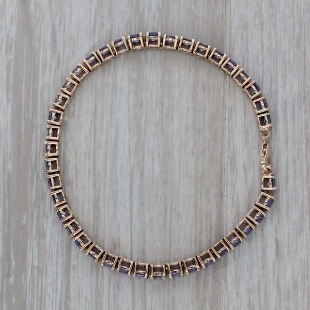 2010s 7.95ctw Tanzanite Tennis Bracelet 10k Yellow Gold 7.25" 3.8mm Coa Tomas Rae For Sale - Image 5 of 9