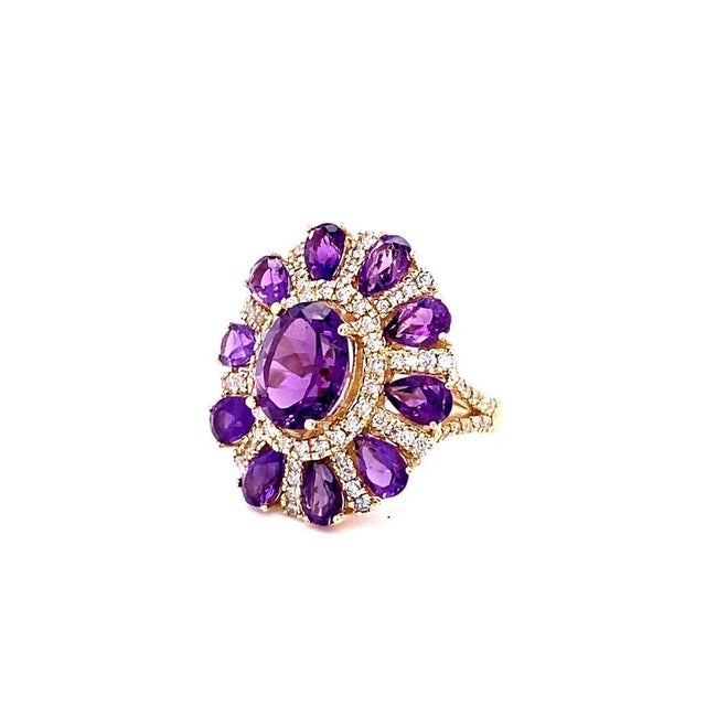Metal 8.28 Carat Natural Amethyst and Diamond Yellow Gold Cocktail Ring, Size 7 For Sale - Image 7 of 11