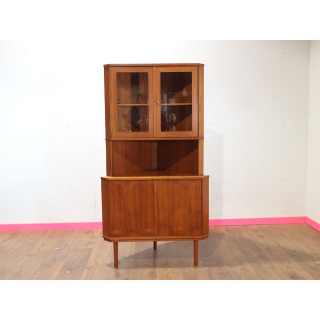 1960s Mid Centuy Modern Vntage Teak Corner Display Cabinet Danish For Sale - Image 10 of 11