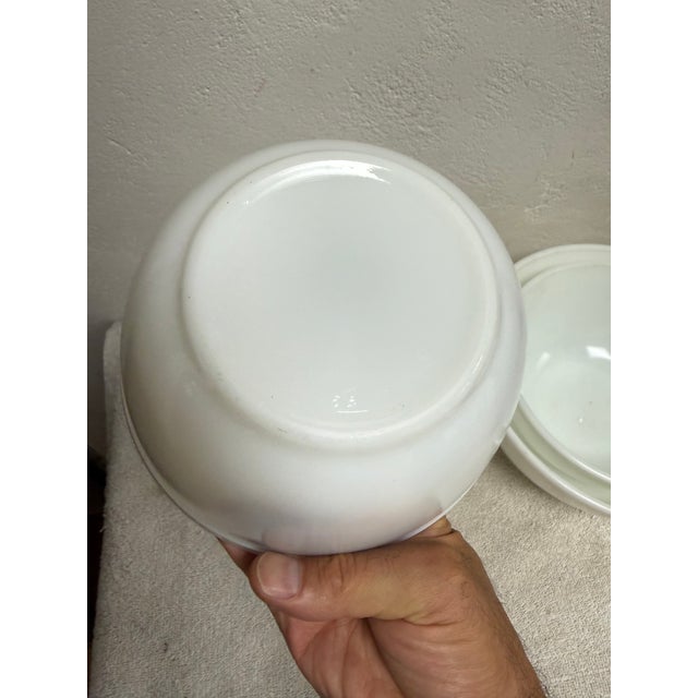 Pyrex 1950s Pyrex True Opal White Nesting Mixing Bowl Unmarked Milk Glass No Pattern For Sale - Image 4 of 9