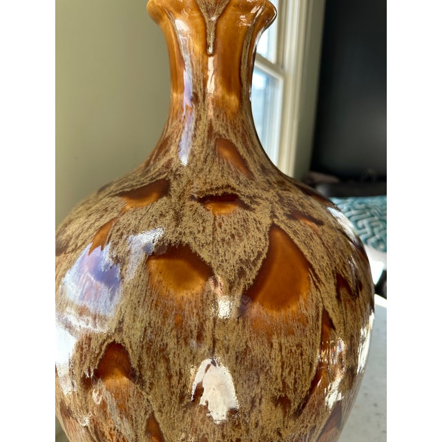 1970s Large Sculptural Ceramic Table Lamp – Vintage Organic Modern / Studio Pottery Lamp For Sale - Image 5 of 9