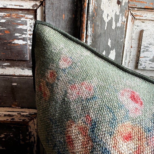 Available in multiple sizes Made in France 15″ x24″ A timeless accent pillow woven in France from heavy, artisan linen —...