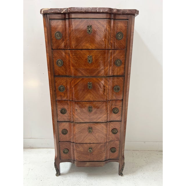 20th Century Transition Chest of Drawers in Elm and Amaranth Veneer For Sale - Image 4 of 17