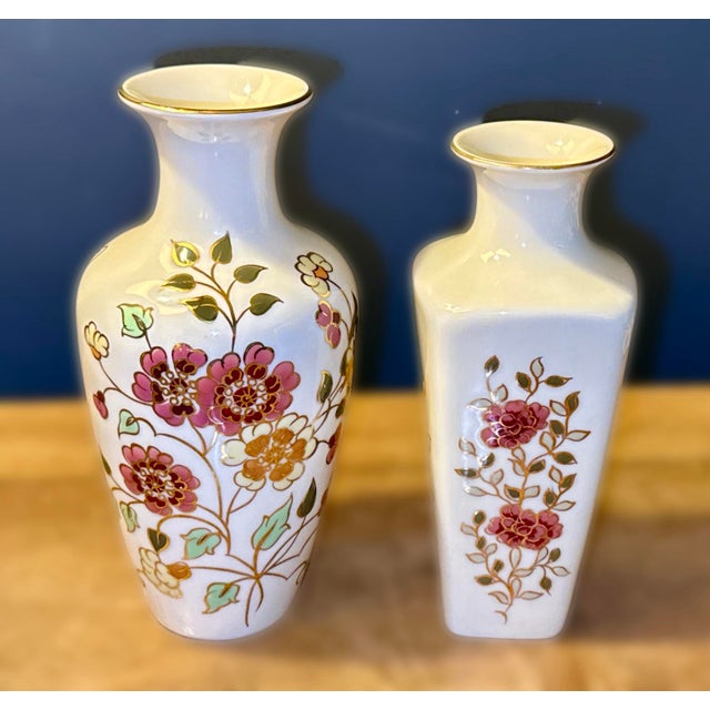 Late 20th Century Zsolnay Porcelain Vases - Cream Color With Flowers For Sale - Image 5 of 11