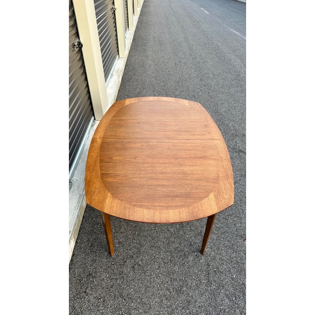 Mid-Century Modern Mid Century Dining Table For Sale - Image 3 of 11
