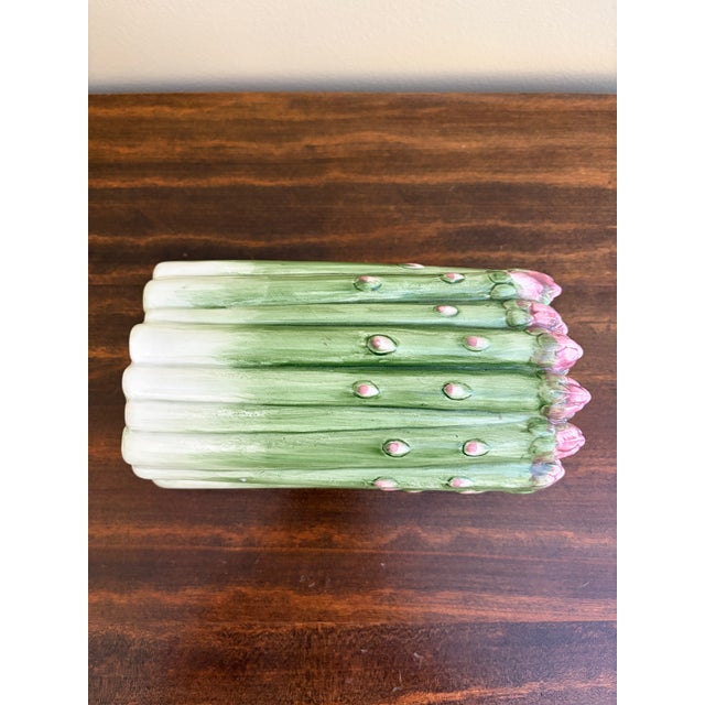Ceramic Fitz and Floyd Majolica Asparagus Trompe L’Oeil Covered Box For Sale - Image 7 of 9