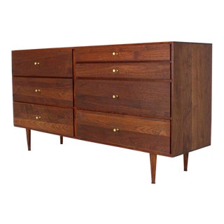 1960s Mid-Century Modern Solid Oiled Walnut 7-Drawer Double Dresser For Sale