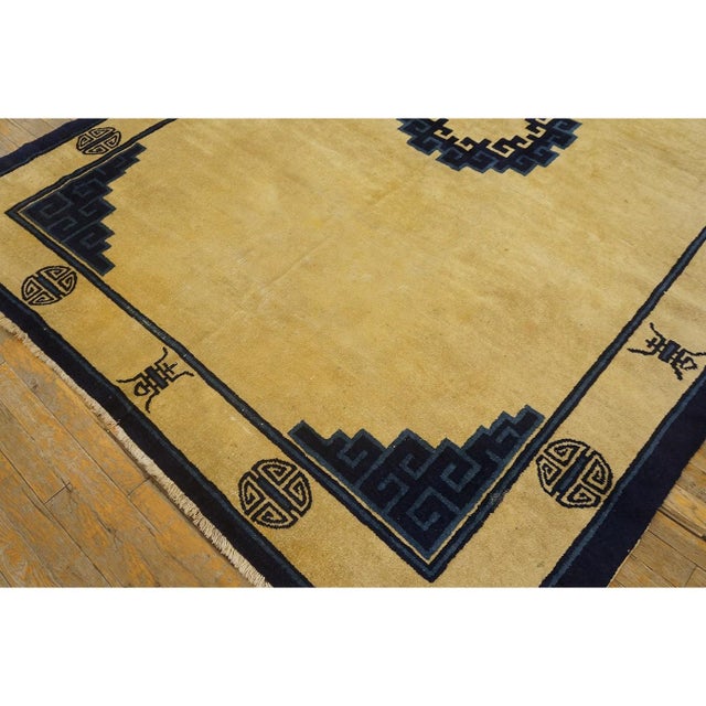 1920s Beige Field Classic Greek Key Antique Chinese Peking Room Size Wool Rug For Sale - Image 4 of 10