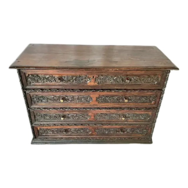 Italian Walnut Four Drawer Walnut Commode Early 18th Century For Sale