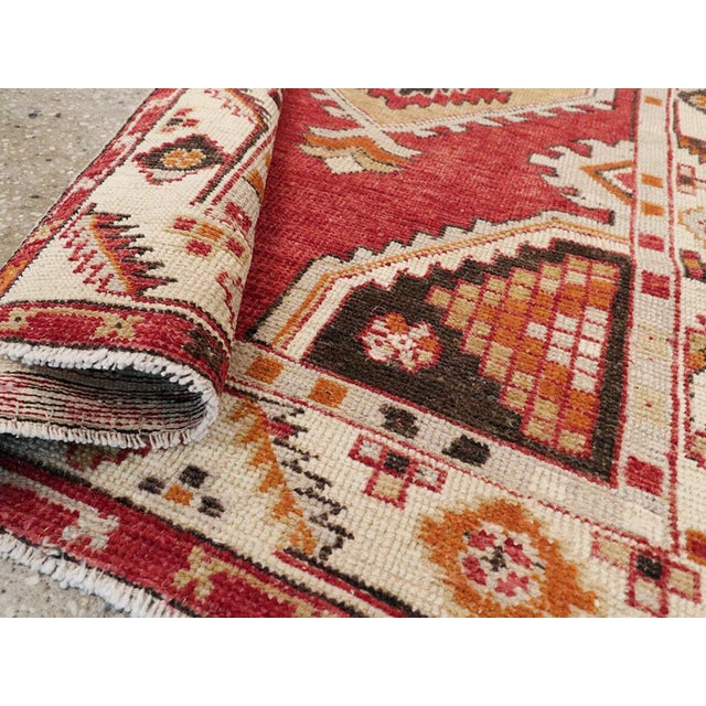 Galerie Shabab Collection Mid-20th Century Handmade Turkish Oushak Throw Rug in Red and Ivory For Sale - Image 9 of 9