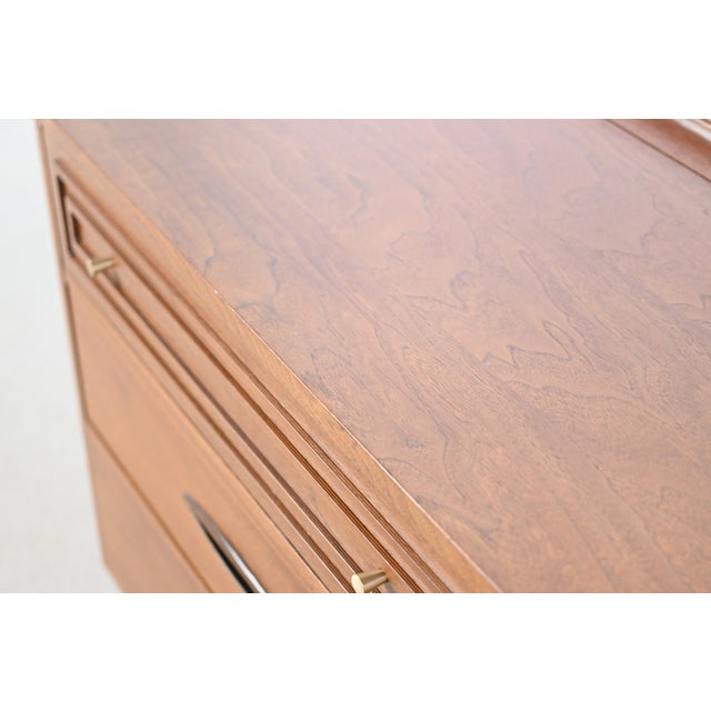 Broyhill Sculptra Mid-Century Modern Walnut Six Drawer Dresser | Newly Refinished For Sale - Image 12 of 16