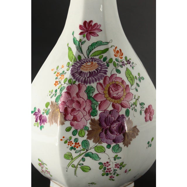 Early 20th Century Pair Famille Rose Armorial Porcelain Vases by Samson of Paris For Sale - Image 14 of 17