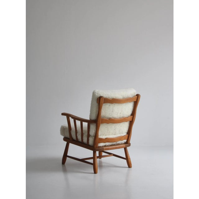Set of Pinewood & Sheepskin Lounge Chairs, Sweden, 1940s For Sale - Image 3 of 18
