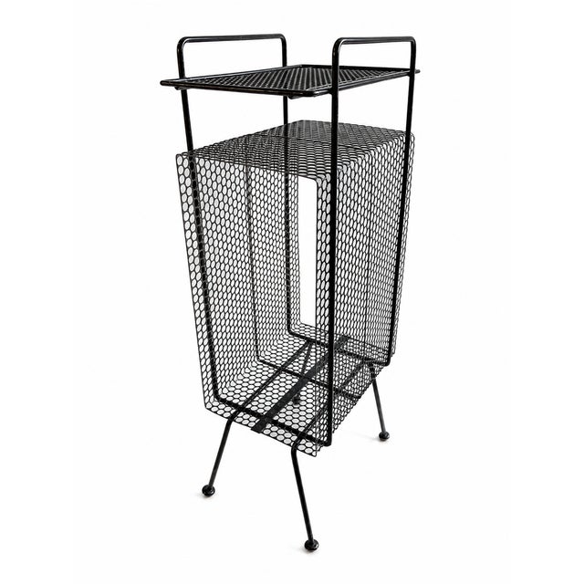 1950s Richard Galef for Ravenware Mid-Century Modern Metal Magazine Rack & Stand For Sale In San Diego - Image 6 of 6