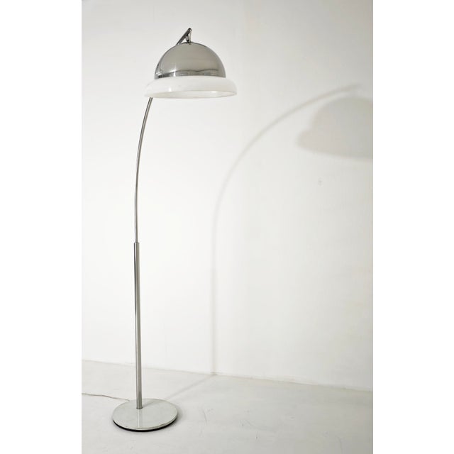Mid-Century Modern Italian Chromed Brass and Acrylic Glass Arch Floor Lamp, 1970s For Sale - Image 9 of 18