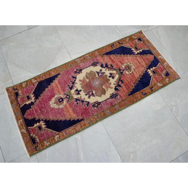 Turkish 1970s Vintage Hand Knotted Small Rug For Sale - Image 3 of 8