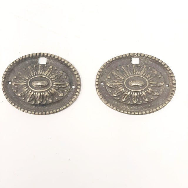 Brass Vintage Oval Sunflower Brass Backings Ornate Pull Hardware - Lot of 2 For Sale - Image 8 of 8