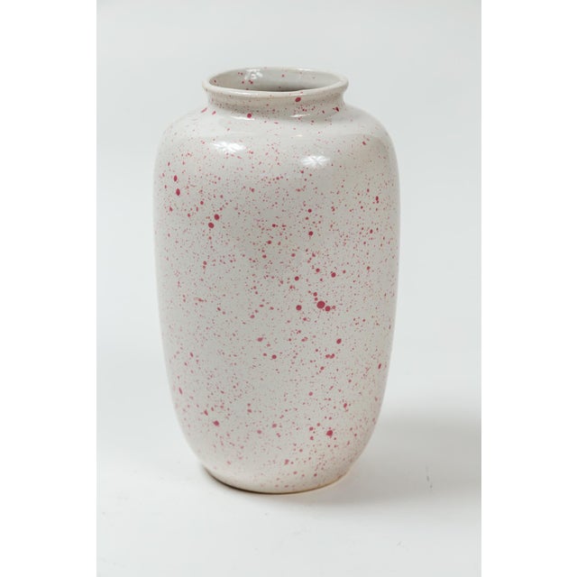 Mid-Century Modern Art Pottery Spatterware Vase by Sheila Fournier, England, 20th Century For Sale - Image 3 of 9