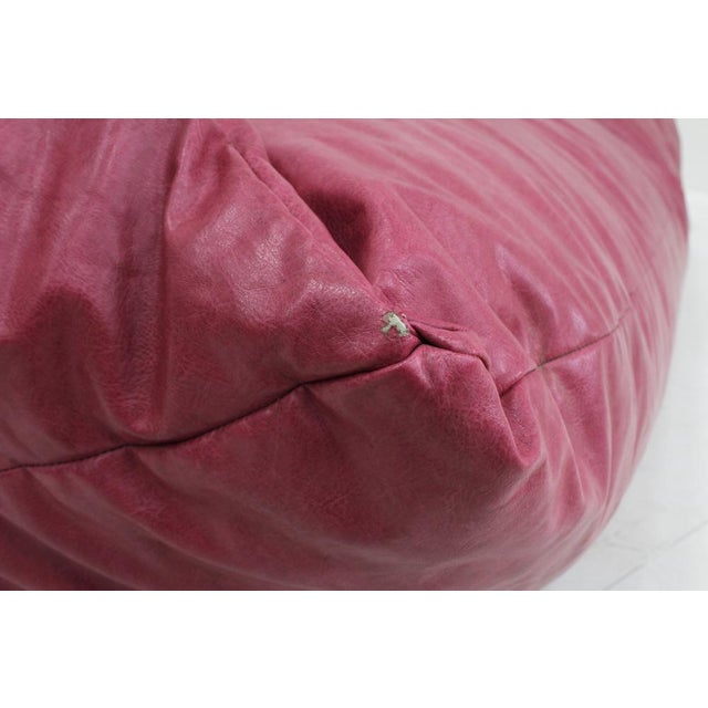 Green Vintage Croissant Sofa in Pink Leather by Raphael Raffel, 1970 For Sale - Image 8 of 10