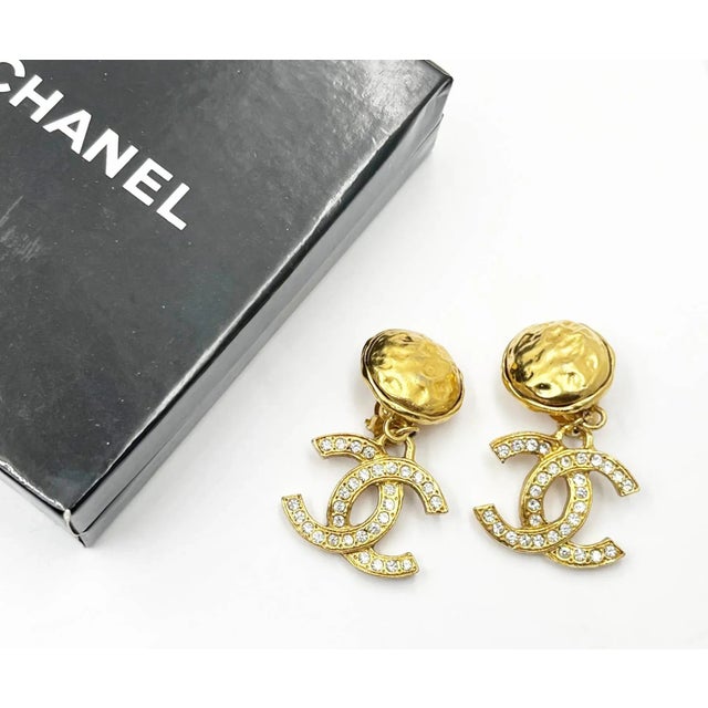 【SELL】国内発送クリスタル イヤークリップ ゴールドトーン Chanel Vintage CC Quilted Clip On Gold Tone Earrings – REDELUXE